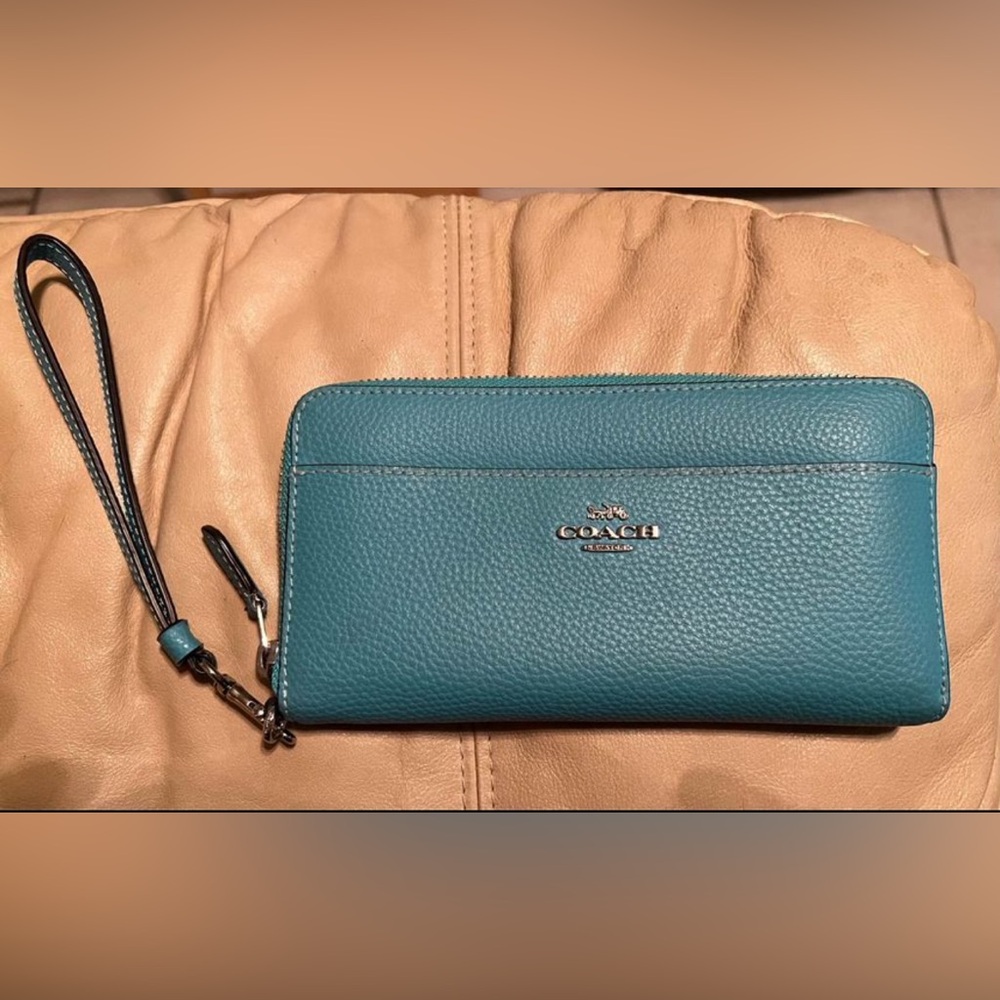 COACH Wallet/Wristlet